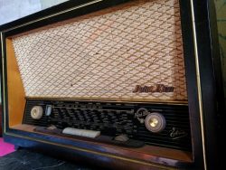 vieux-poste-radio-vintage-point-bleu-etna