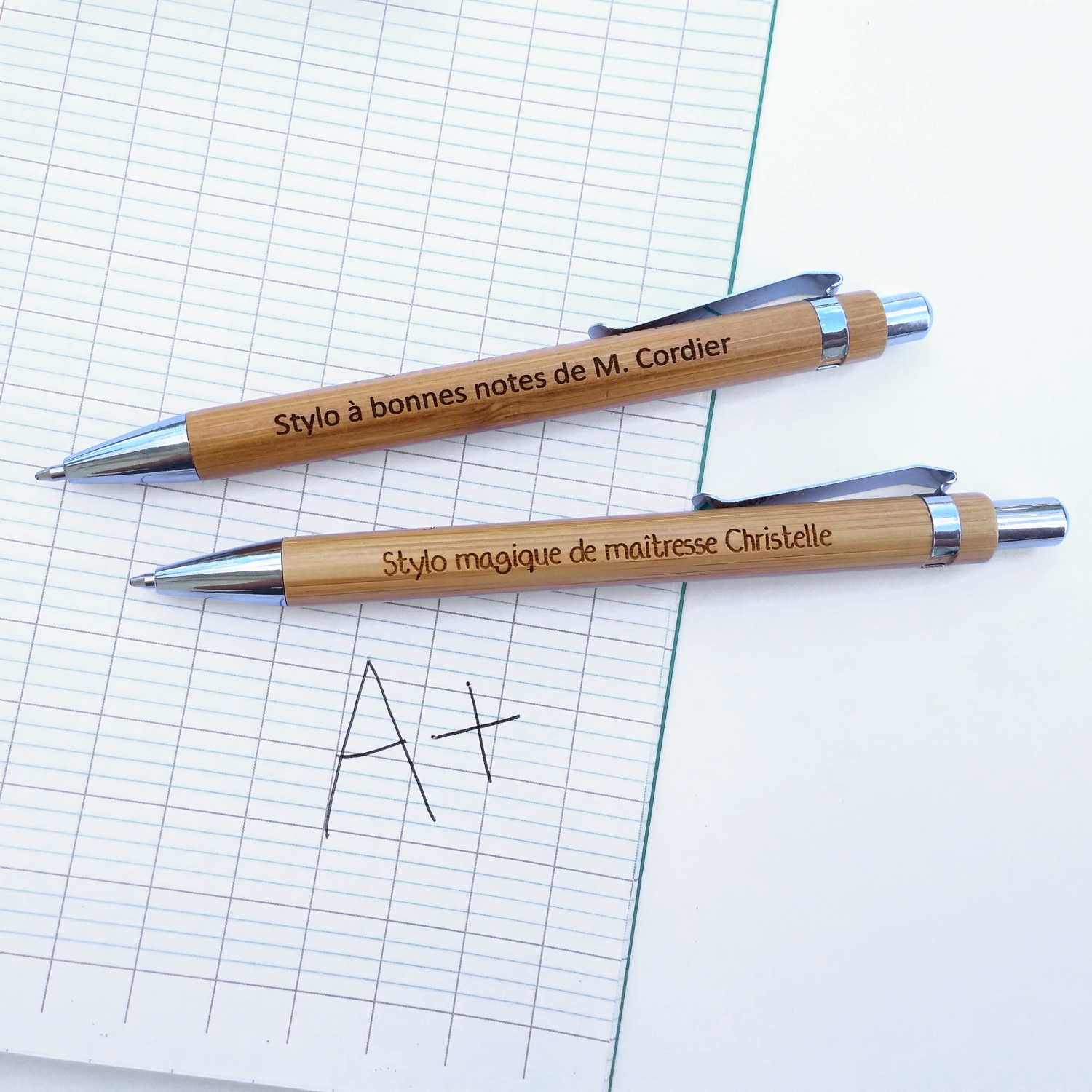 Crayon en bois Personnalisé - Une Jolie Fête