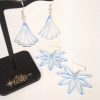 Boucle-oreille-petit-evantail-plexiglas-light-blue