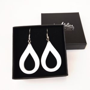 Boucle-oreilles-goutte plexi blanc