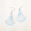 Boucle-oreille-petit-evantail-plexiglas-light-blue